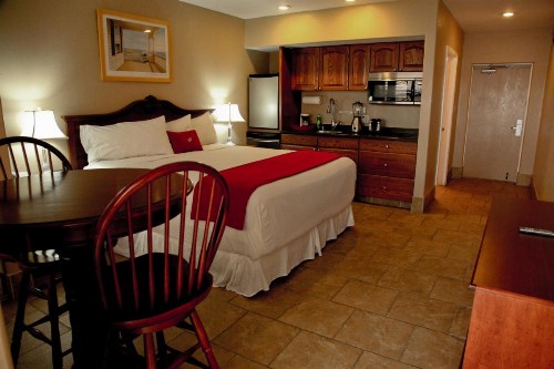 Lake Grassy Inn & Suites - image 11