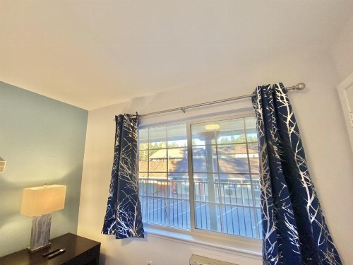 Bluebird Day Inn & Suites - image 8