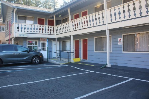 Thunderchief Inn - image 21