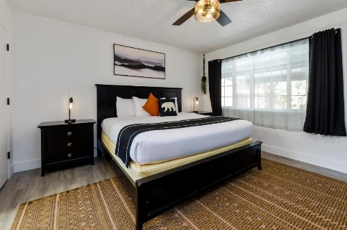 Alpenrose Inn - image 21