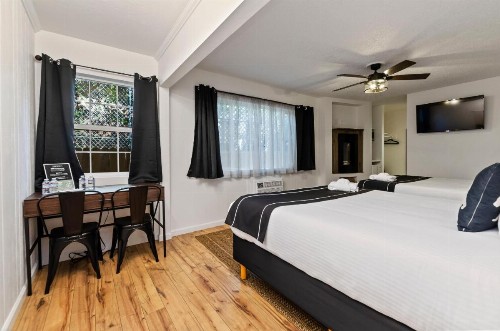 Alpenrose Inn - image 35