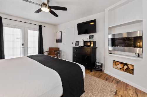 Alpenrose Inn - image 41