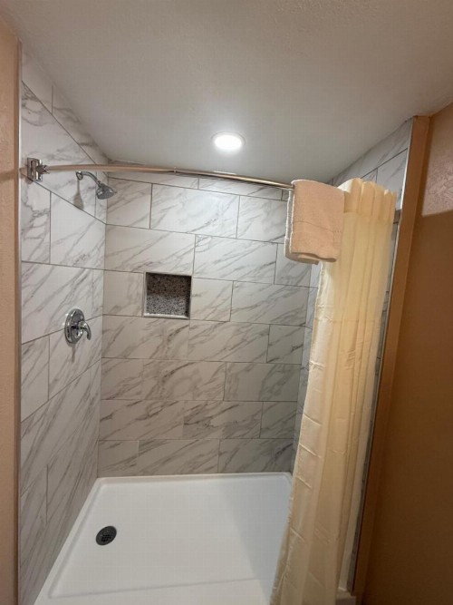Pinewood Inn - image 30