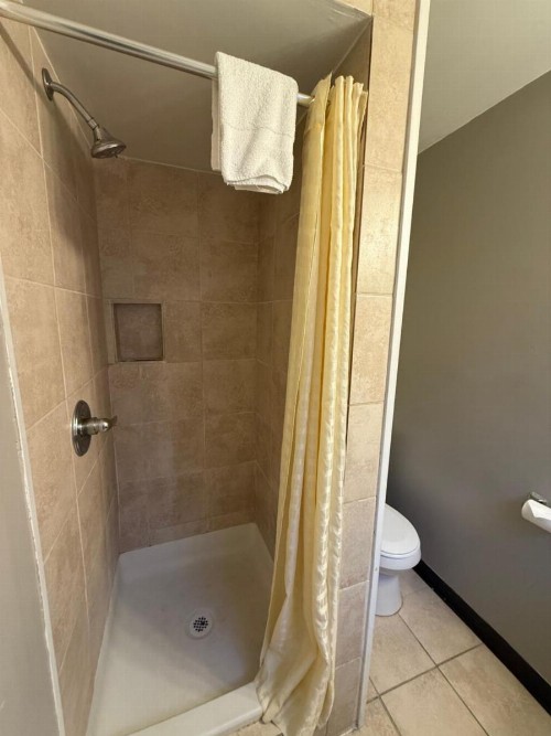 Pinewood Inn - image 42