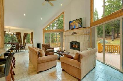Lodgepole Pine Chalet - image 9