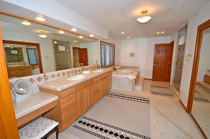 2203 White Sands - image 2