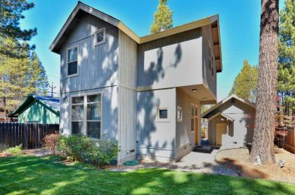 Custom Lake Tahoe Cottage House