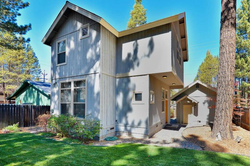Custom Lake Tahoe Cottage House - main image