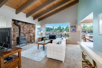 Four-Bedroom House in Tahoe Keys 2022 Home - image 6