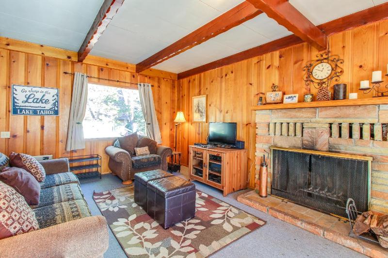 Tahoe Island's Quiet Cabin - image 3