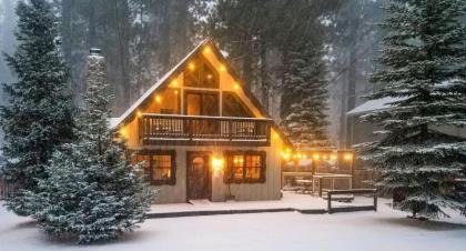 New Listing! Serene Chalet Near Skiing & Golf home Lake Tahoe