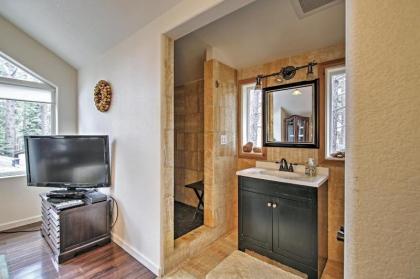 Luxurious 2-Suite Lodge Only 1 5 Mi to Lake Tahoe! - image 10