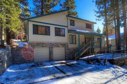 Lupine Lodge by Lake Tahoe Accommodations - image 3