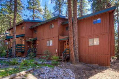 Gunbarrel Getaway by Lake Tahoe Accommodations - image 8
