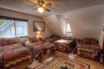 Bambis Bunkhouse by Lake Tahoe Accommodations - image 8