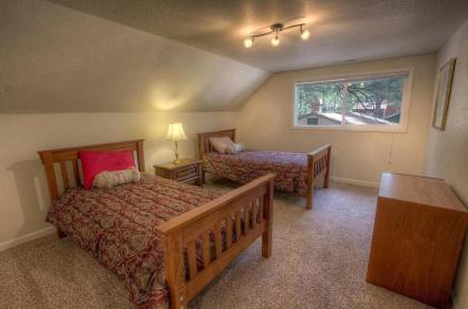 Corner Pocket Chalet by Lake Tahoe Accommodations - image 11