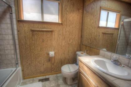 Woodys Retreat by Lake Tahoe Accommodations - image 2