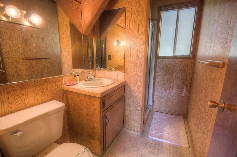 Woodys Retreat by Lake Tahoe Accommodations - image 4