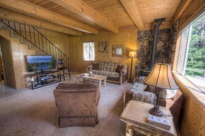 Woodys Retreat by Lake Tahoe Accommodations - image 9