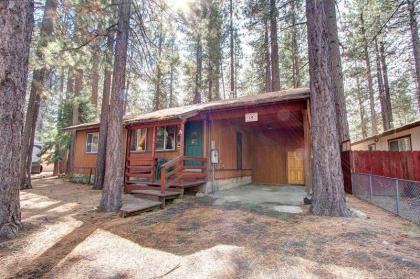 Tahoe Island Hideaway by Lake Tahoe Accommodations - image 1