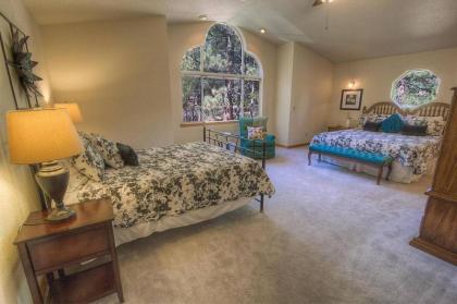 Tahoe Trails Lodge by Lake Tahoe Accommodations - image 2