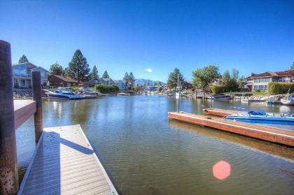 Emerald Lodge by Lake Tahoe Accommodations - image 8