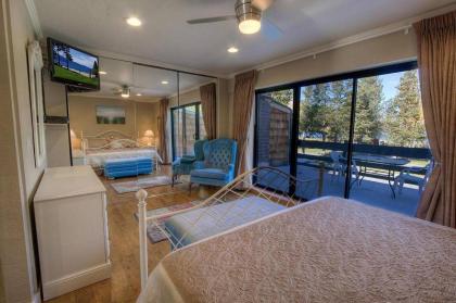 The Emerald by Lake Tahoe Accommodations - image 12