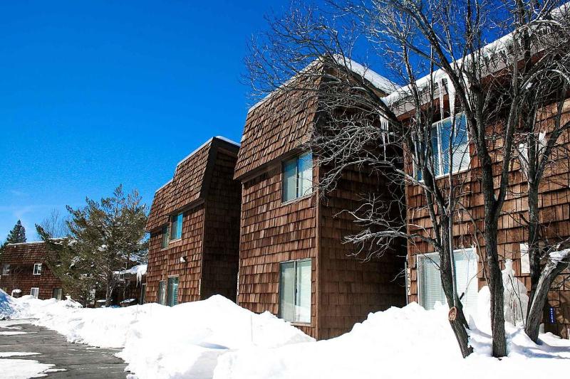 The Emerald by Lake Tahoe Accommodations - image 4