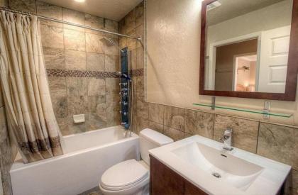 The Emerald by Lake Tahoe Accommodations - image 5