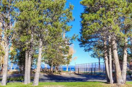 The Emerald by Lake Tahoe Accommodations - image 7