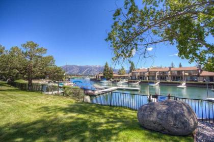 Hawks View by Lake Tahoe Accommodations - image 11
