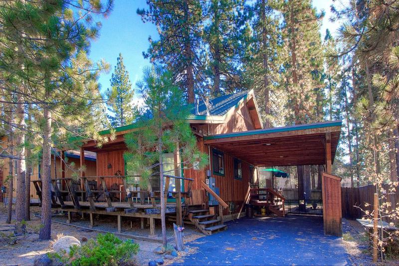 Sky Chalet by Lake Tahoe Accommodations - main image