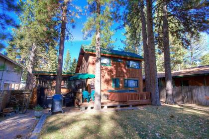Sky Chalet by Lake Tahoe Accommodations - image 4