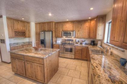 Gone Fishing by Lake Tahoe Accommodations - image 10
