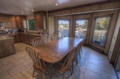 Gone Fishing by Lake Tahoe Accommodations - image 11