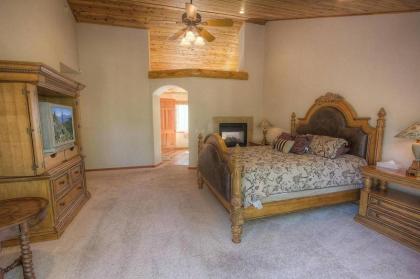 Truckee River Lodge by Lake Tahoe Accommodations - image 11