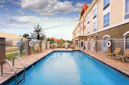 Holiday Inn Express Lake Wales North-Winter Haven an IHG Hotel - image 4