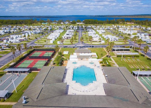 Rainbow Resort - image 6