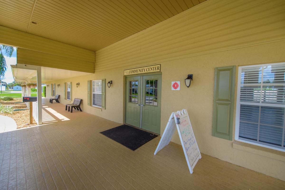 Rainbow Resort - image 7