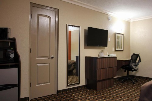 Budget Inn Lake Wales - image 32