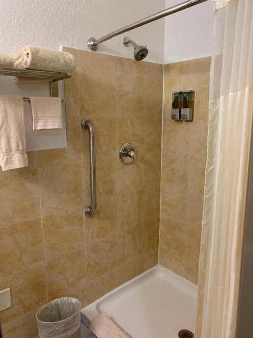 Budget Inn Lake Wales - image 8