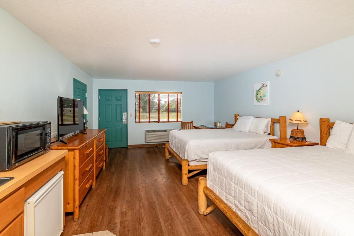 Camp Mack A Guy Harvey Lodge - image 3