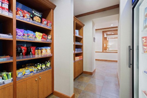 Hampton Inn West Palm Beach-Lake Worth-Turnpike - image 7