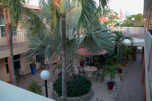 Lago Mar Motel and Apartments - image 8