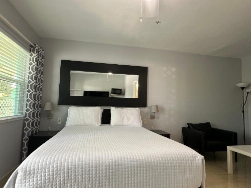 White Horse Motel - image 10