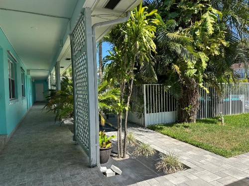 White Horse Motel - image 12