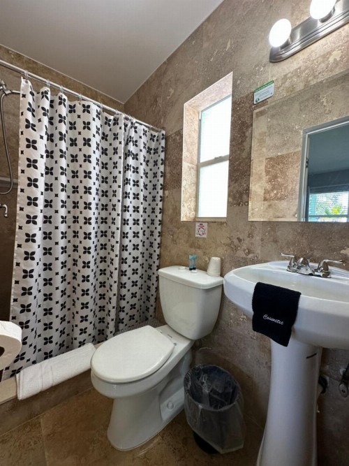 White Horse Motel - image 4