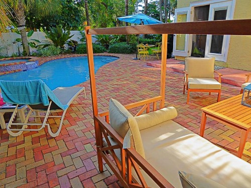 Beautiful Home with a Magical Pool - image 11