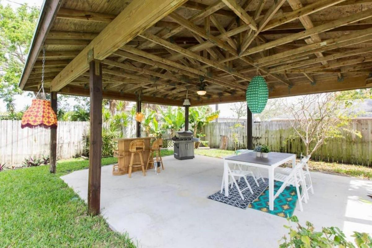 Casa Del Sol-Huge 3br! Beaches Pool and Hot Tub! - image 6