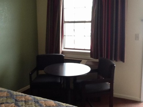 Relax Inn - Lakeland - image 8